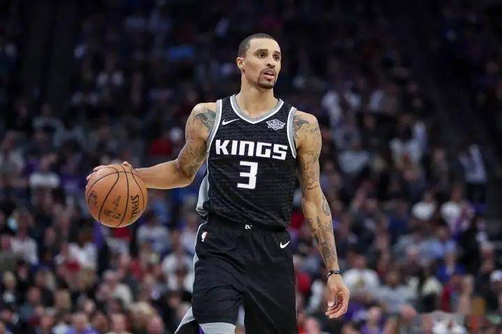 层显然深谙 层显然深谙