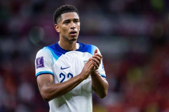 对球队前锋 对球队前锋