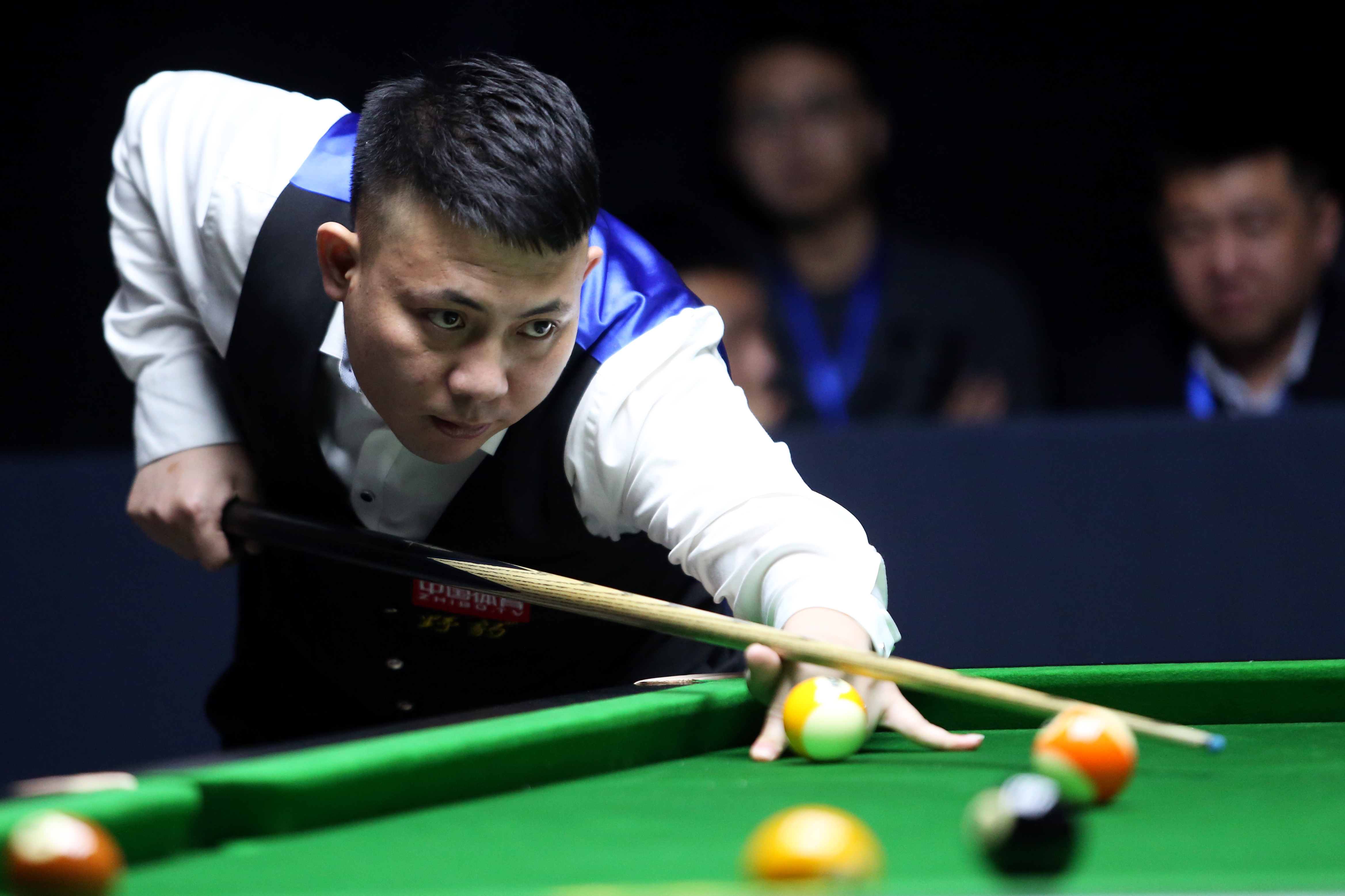 浓眉身边呆 浓眉身边呆